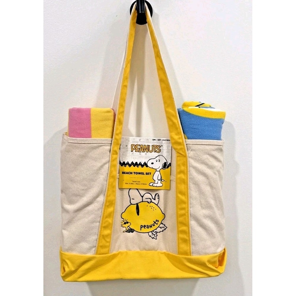 Peanuts Snoopy Yellow Tote with (2) 30 x 60" Beach Towels‎